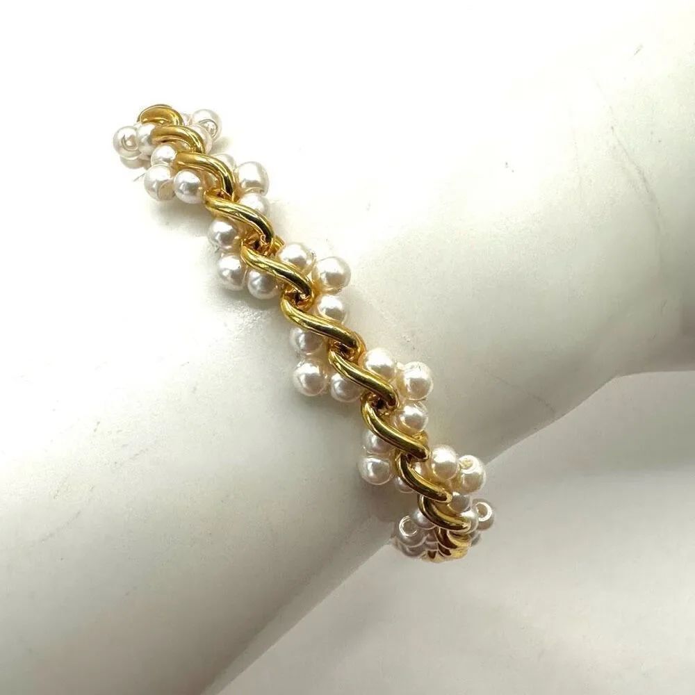 Napier vintage gold tone and pearl bracelet